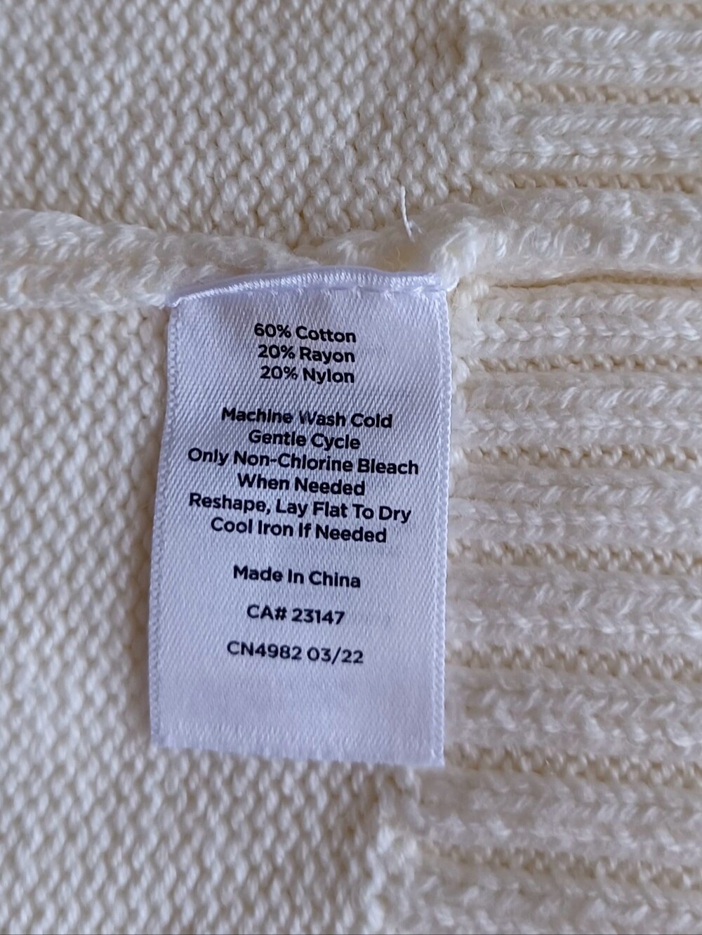 Talbots Women’s Cream Ruffled Yoke Sweater size L - Picture 14 of 15